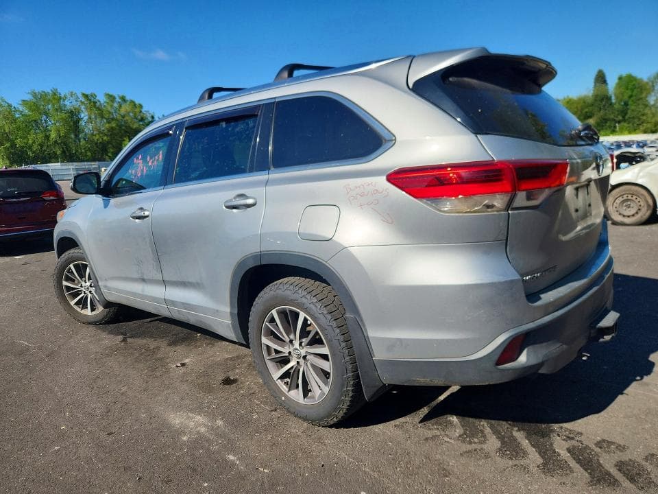 2017 TOYOTA HIGHLANDER XLE XLE 2
