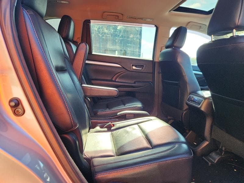 2017 TOYOTA HIGHLANDER XLE XLE 11