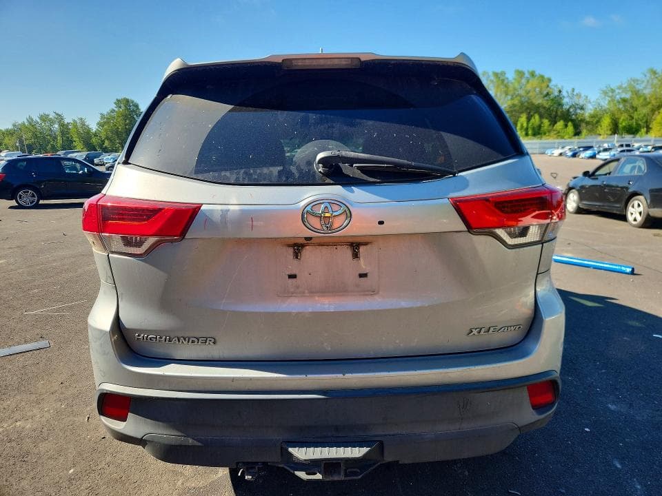 2017 TOYOTA HIGHLANDER XLE XLE 6