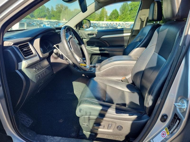 2017 TOYOTA HIGHLANDER XLE XLE 7