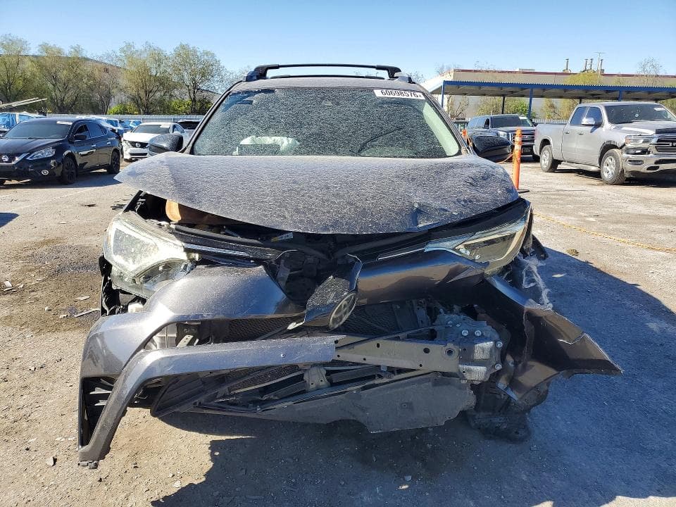 2018 TOYOTA RAV4 LE 5