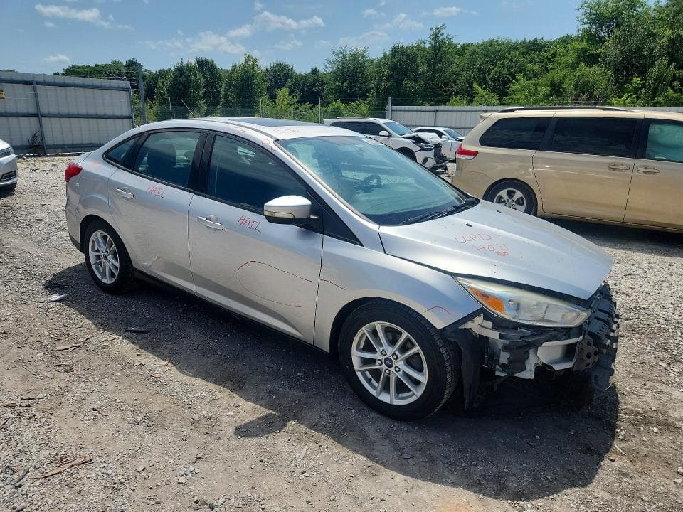 2016 FORD FOCUS SE SE 4