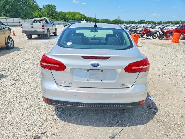 2016 FORD FOCUS SE SE 6