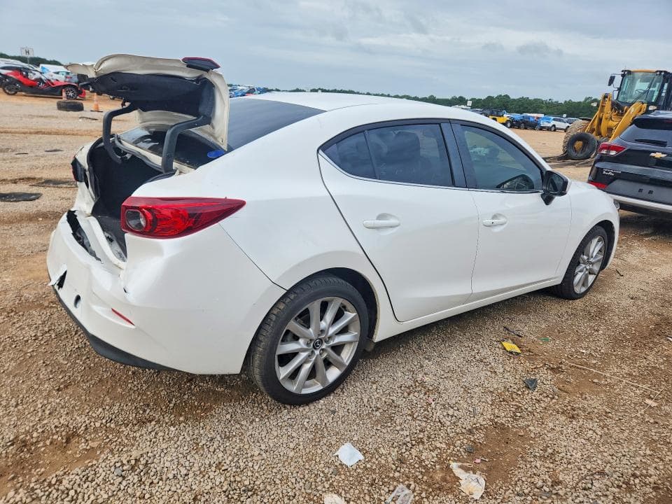 2017 MAZDA 3 TOURING 3