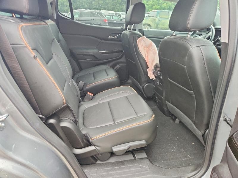 2023 GMC ACADIA AT4 11