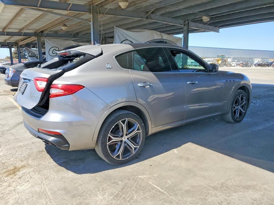 2019 MASERATI LEVANTE SPORT 3