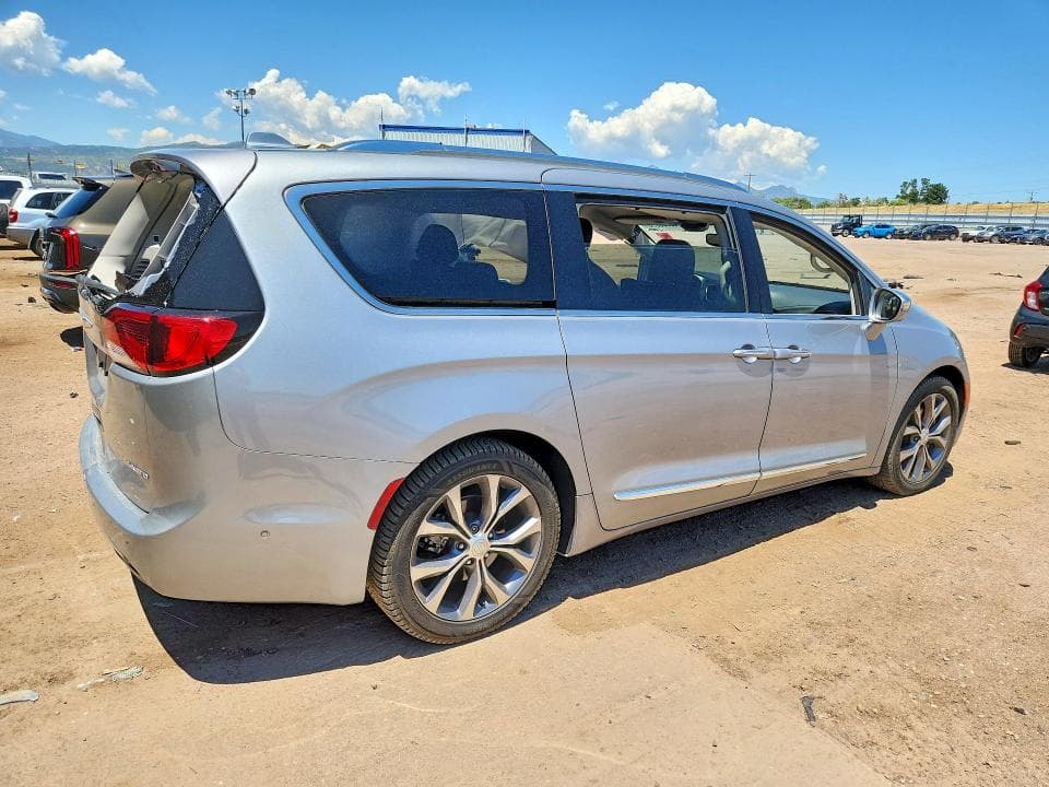 2018 CHRYSLER PACIFICA LIMITED LIMITED 3