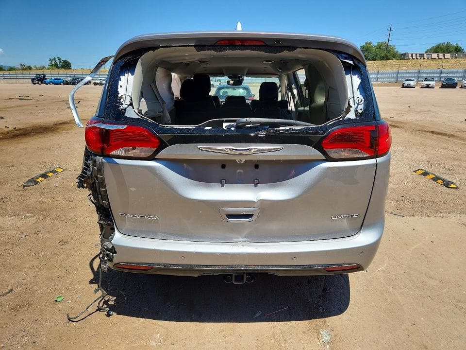 2018 CHRYSLER PACIFICA LIMITED LIMITED 6