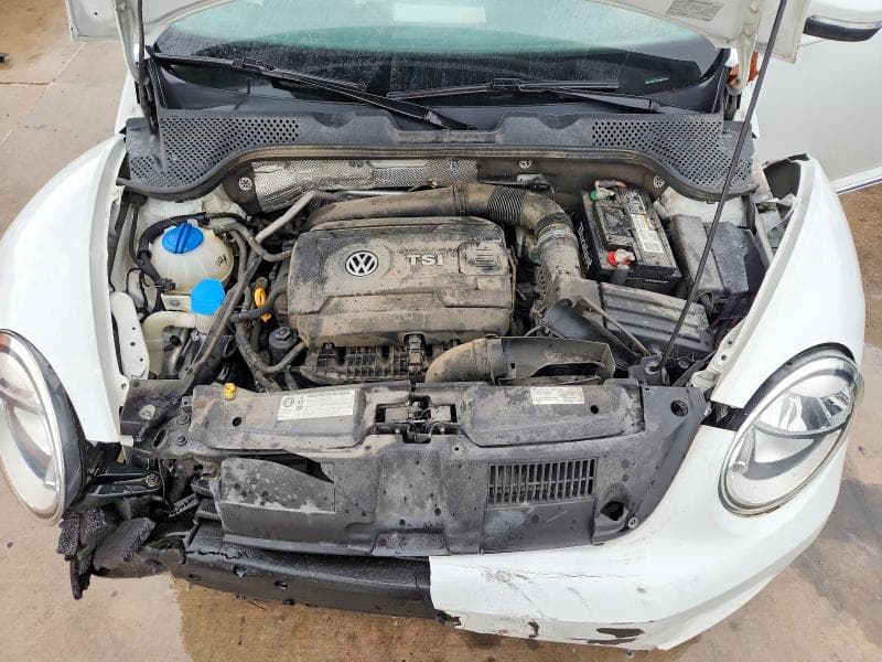 2017 VOLKSWAGEN BEETLE SE 11