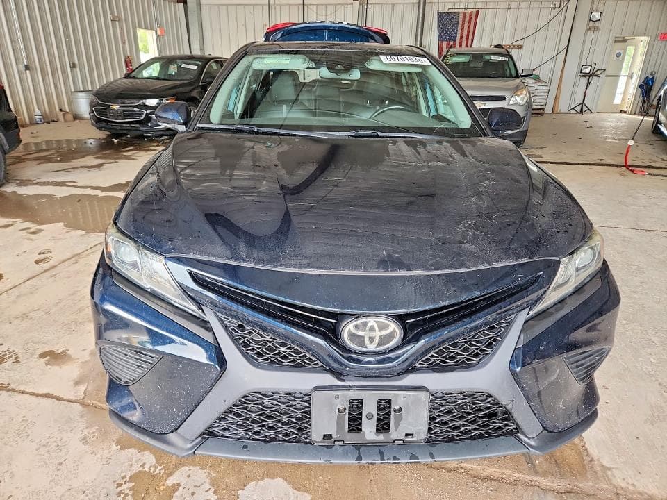 2019 TOYOTA CAMRY SE 5