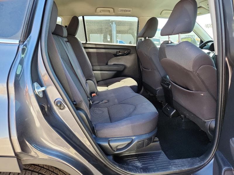 2021 TOYOTA HIGHLANDER L L 11