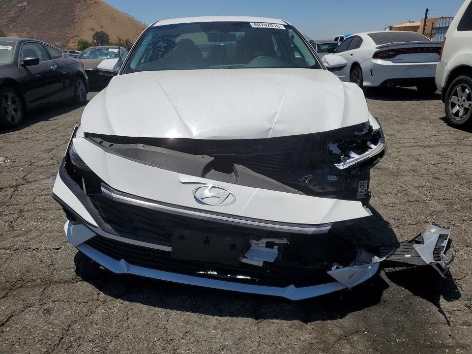 2024 HYUNDAI ELANTRA SEL SEL 5