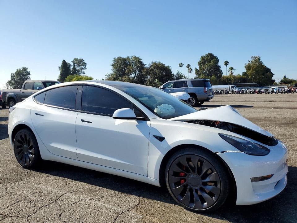 2023 TESLA MODEL 3 4