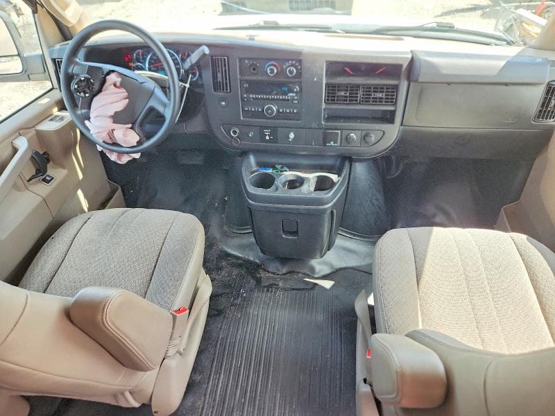 2017 CHEVROLET EXPRESS G2500 8