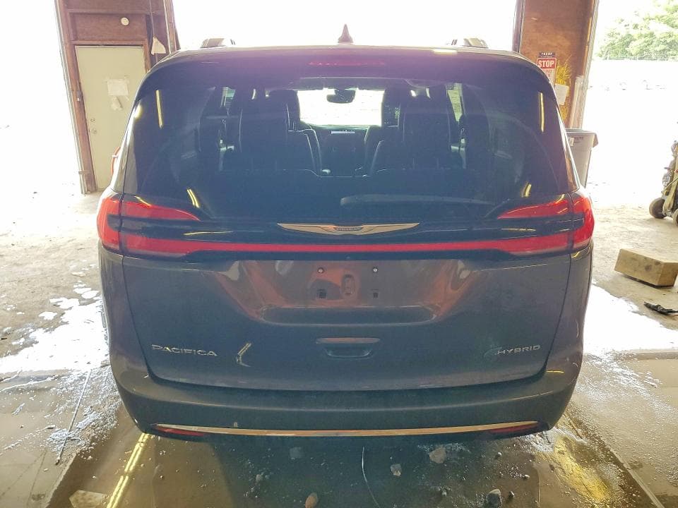 2021 CHRYSLER PACIFICA HYBRID LIMITED 6