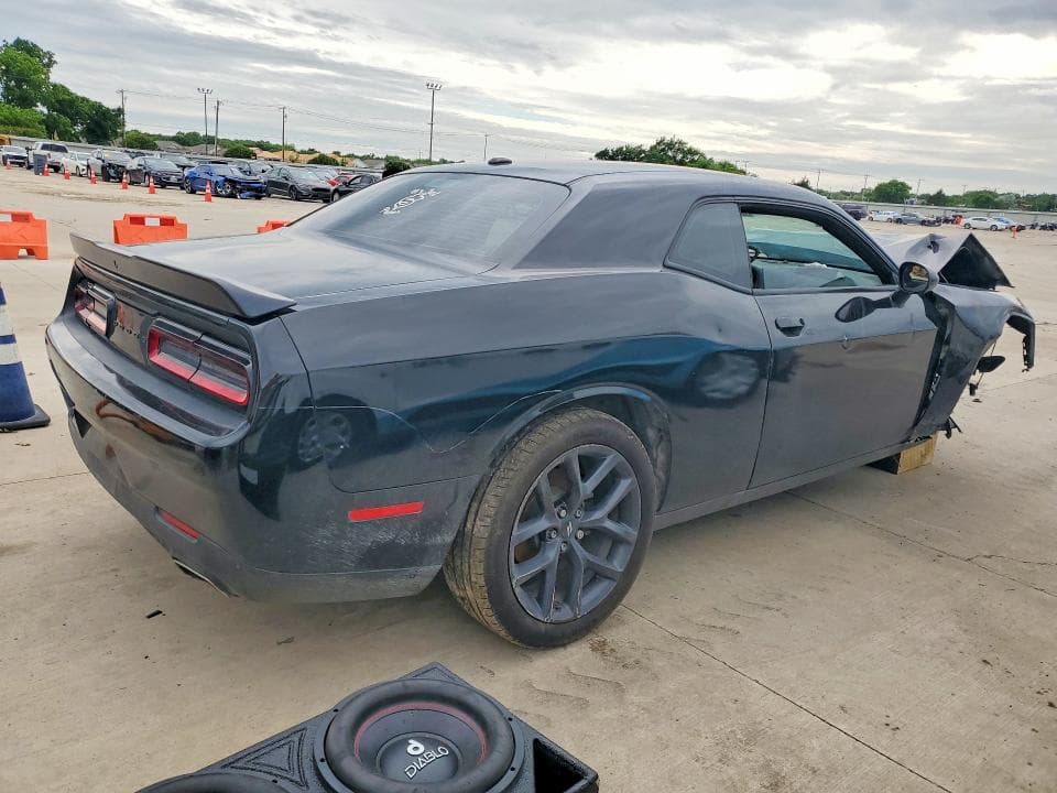 2020 DODGE CHALLENGER SXT 3