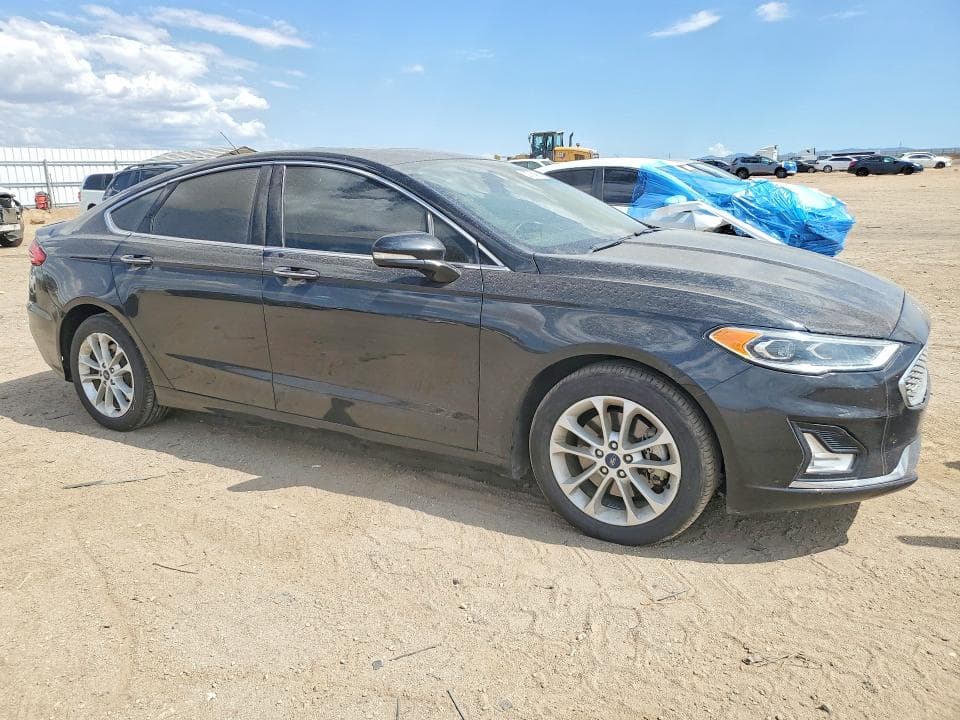 2019 FORD FUSION TITANIUM 4