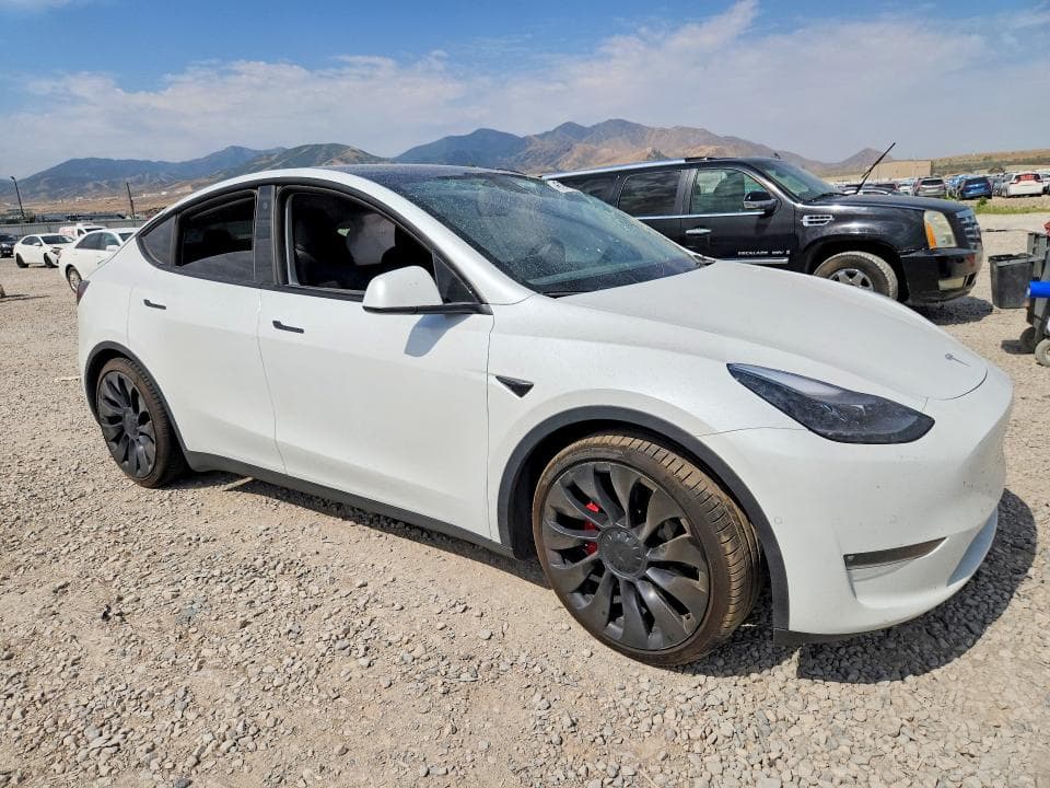 2022 TESLA MODEL Y 4