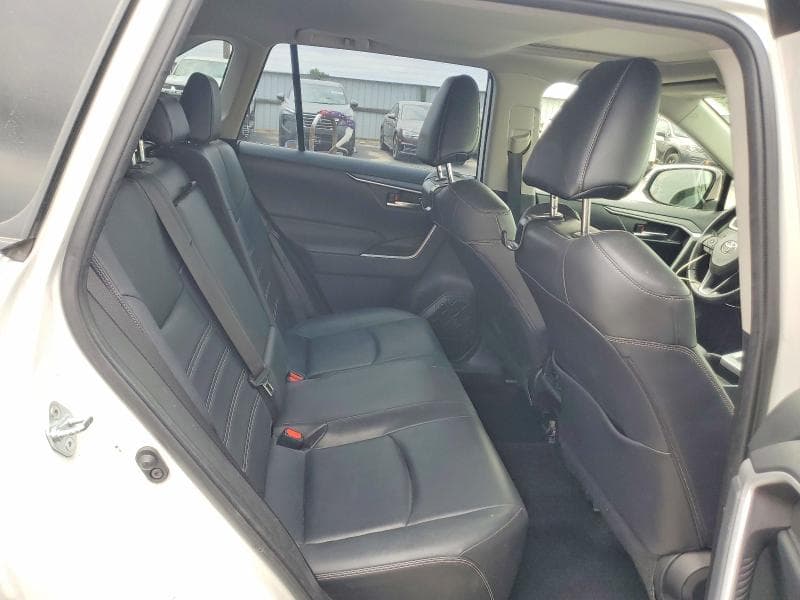 2019 TOYOTA RAV4 XLE PREMIUM 11