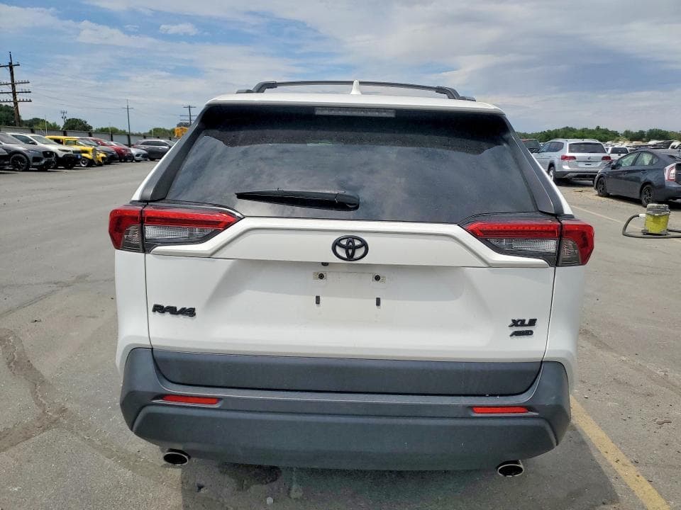2019 TOYOTA RAV4 XLE PREMIUM 6