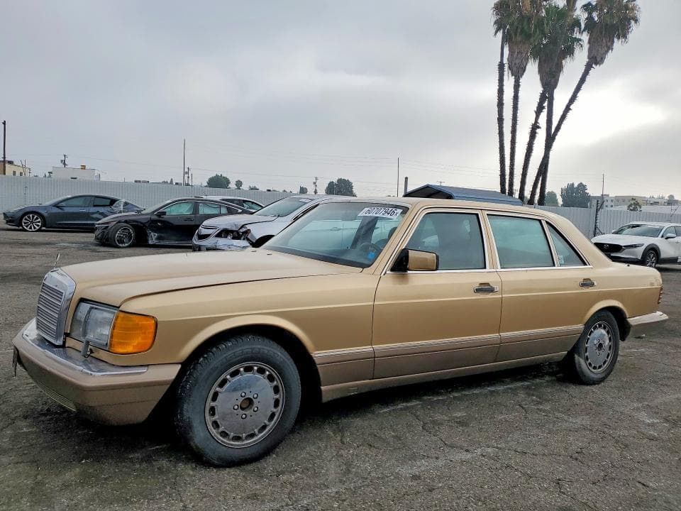 1986 MERCEDES-BENZ 560 SEL
