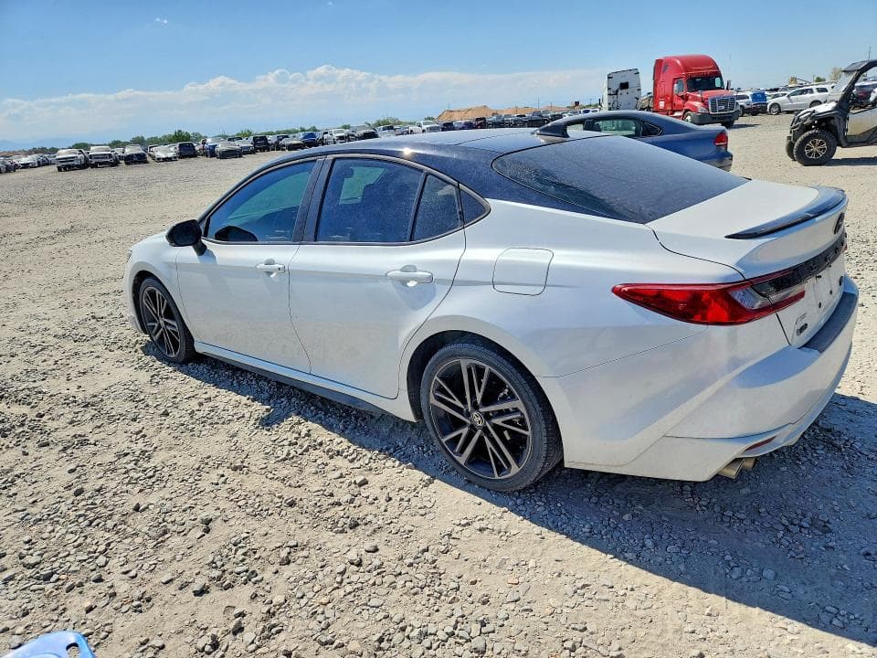 2025 TOYOTA CAMRY XSE 2