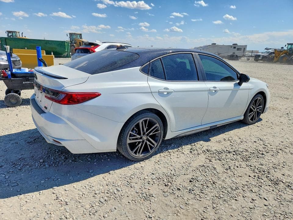 2025 TOYOTA CAMRY XSE 3