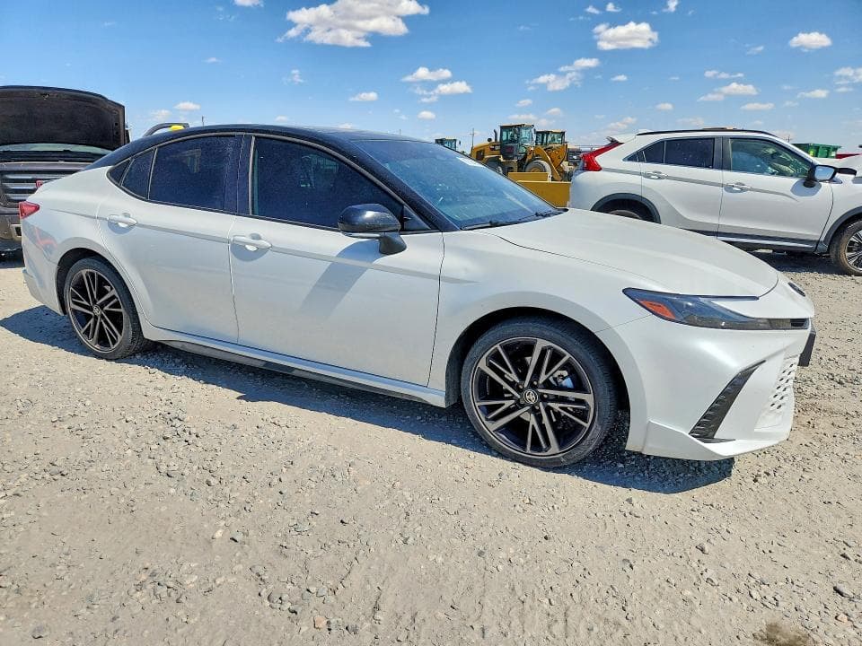 2025 TOYOTA CAMRY XSE 4