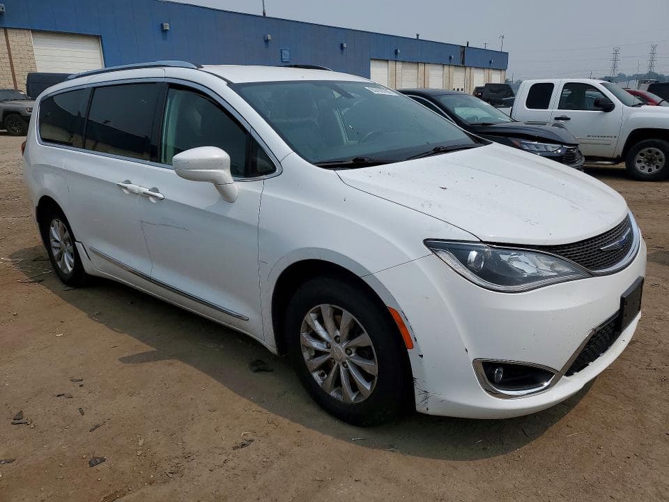 2018 CHRYSLER PACIFICA TOURING L 4