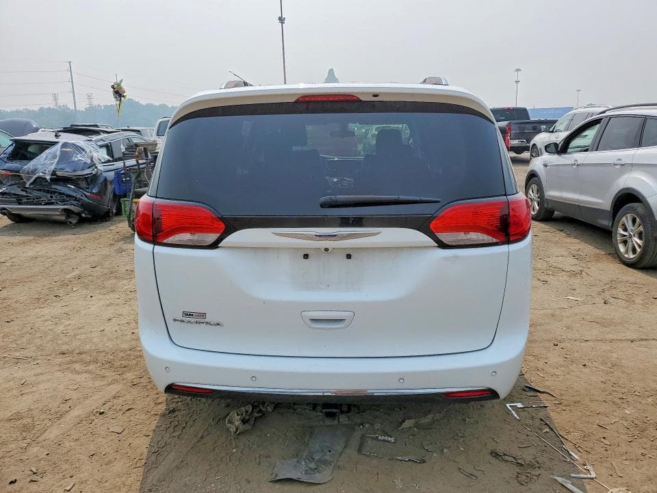 2018 CHRYSLER PACIFICA TOURING L 6