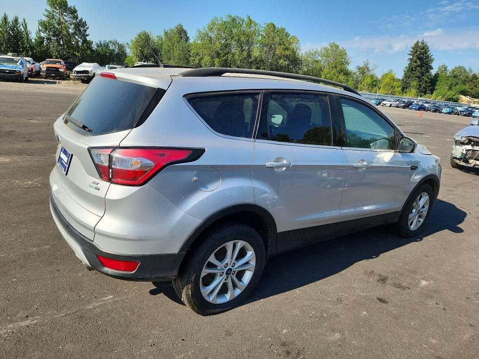 2018 FORD ESCAPE SE 3