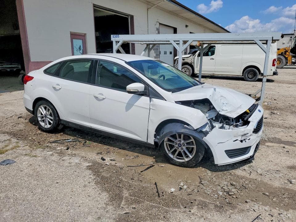 2017 FORD FOCUS SE 4
