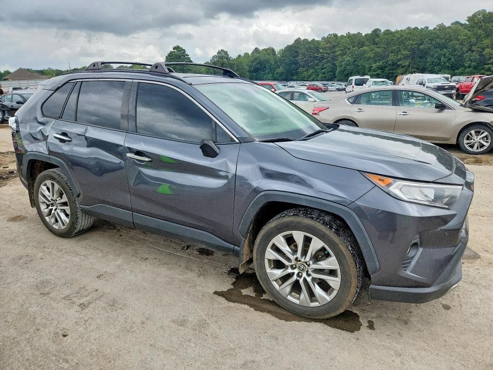 2019 TOYOTA RAV4 LIMITED 4