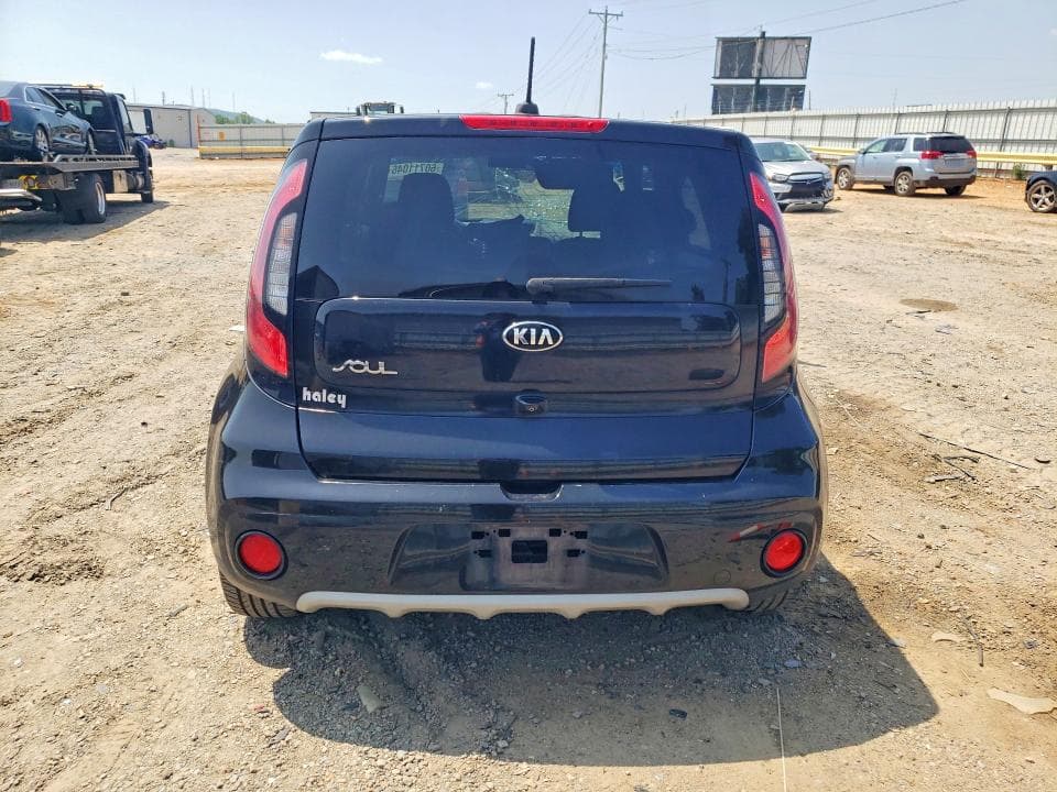 2019 KIA SOUL + 6