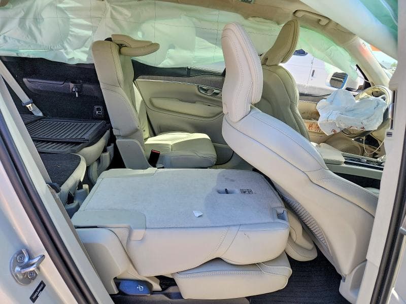 2022 VOLVO XC90 T8 RECHARGE INSCRIPTION 11