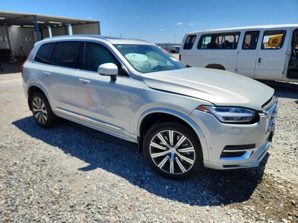 2022 VOLVO XC90 T8 RECHARGE INSCRIPTION 4