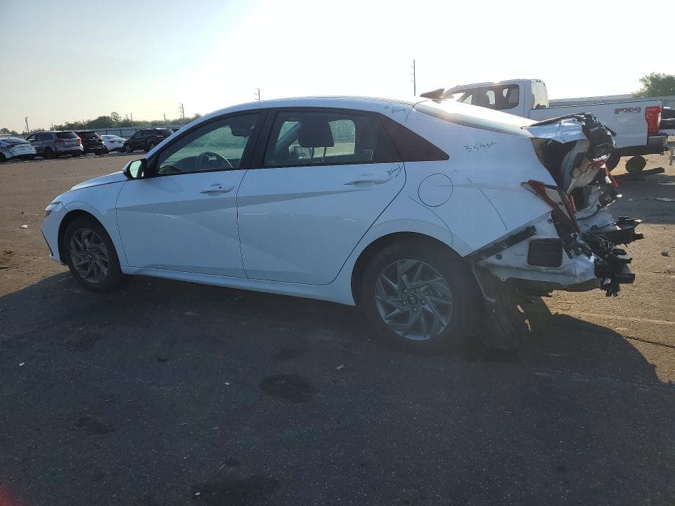 2024 HYUNDAI ELANTRA SEL SEL 2
