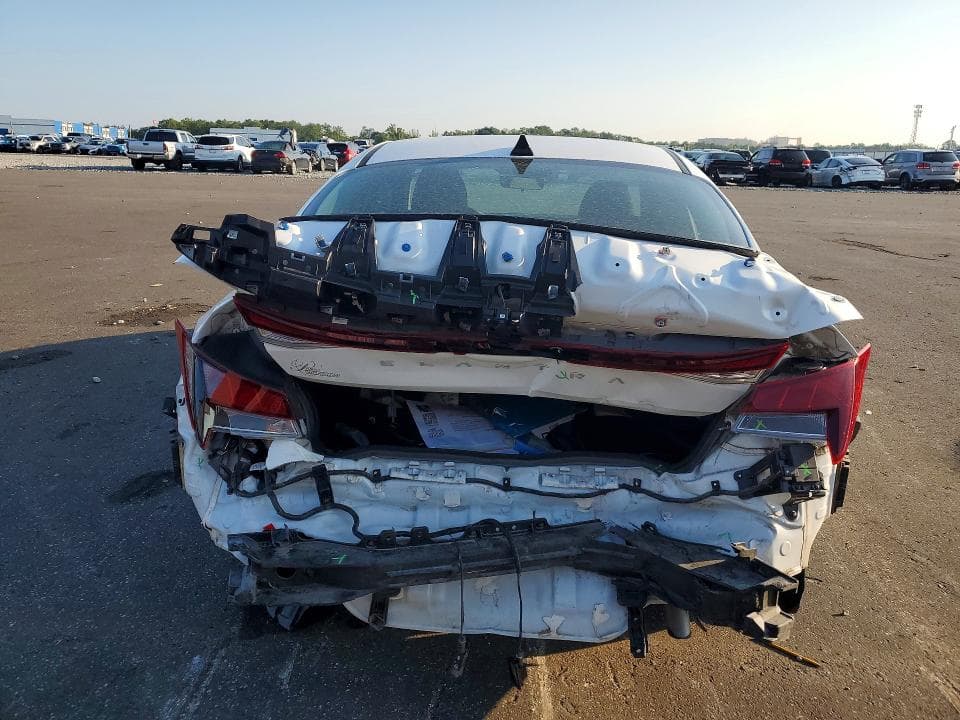 2024 HYUNDAI ELANTRA SEL SEL 6