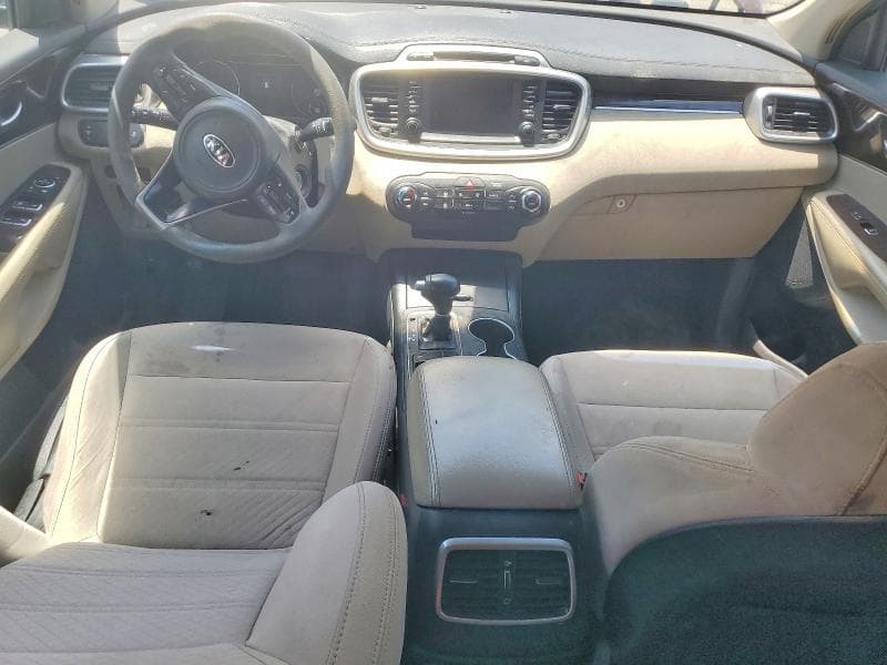 2018 KIA SORENTO LX 8
