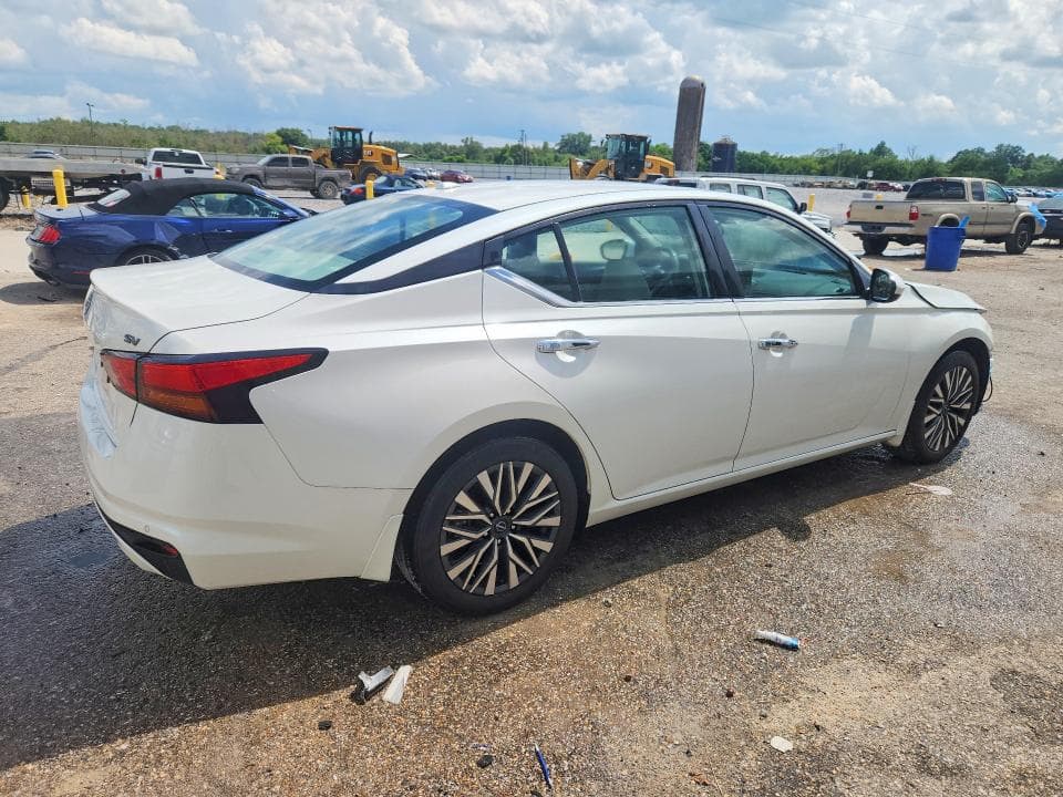 2024 NISSAN ALTIMA SV 3