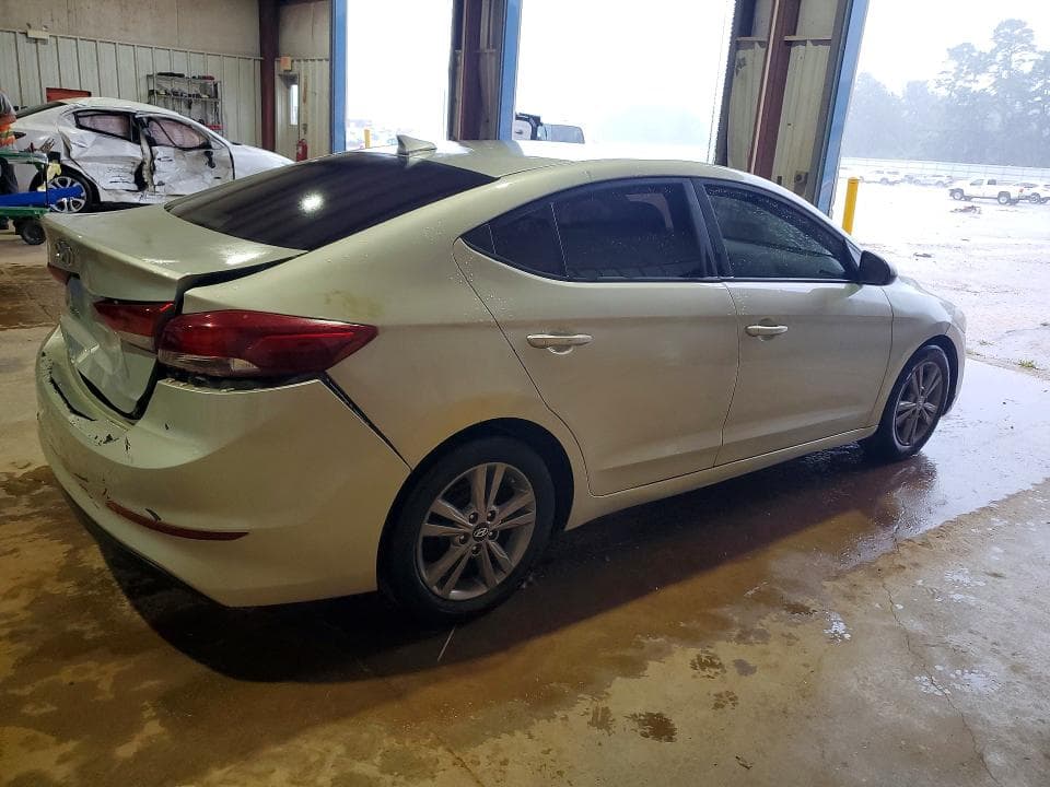 2017 HYUNDAI ELANTRA SE SE 3
