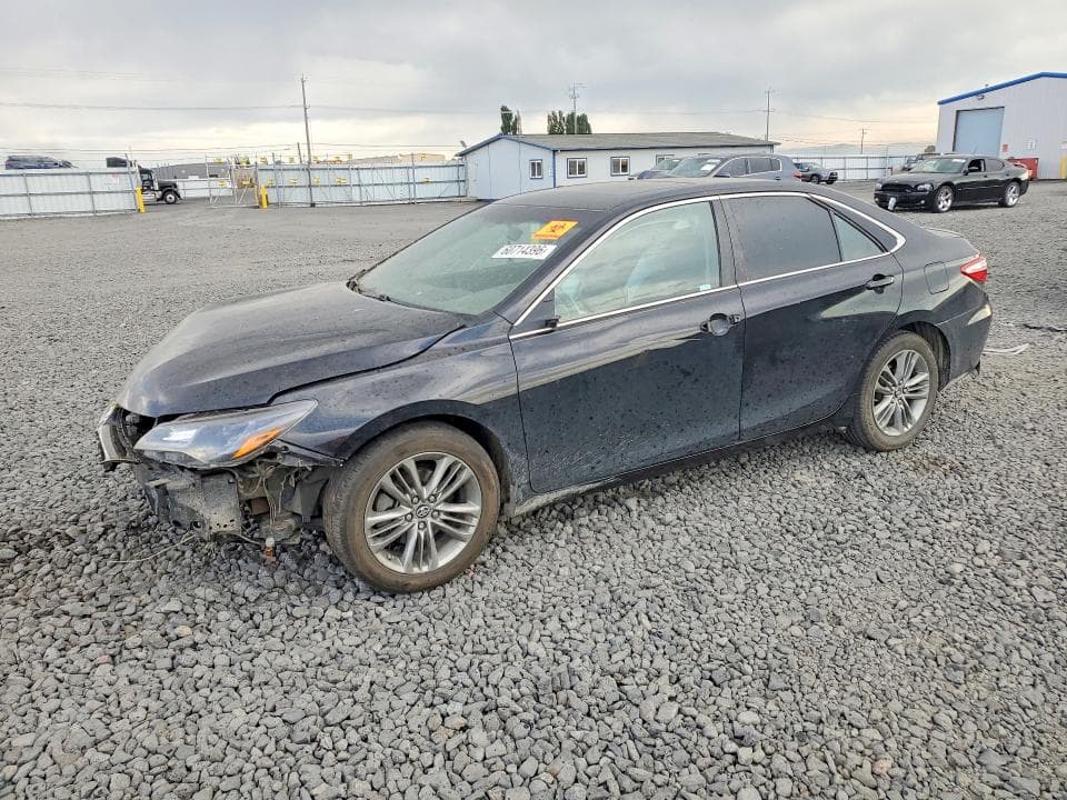 2017 TOYOTA CAMRY SE