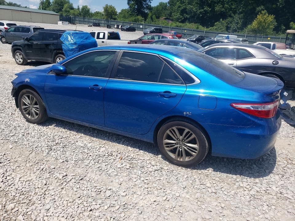 2017 TOYOTA CAMRY SE 2