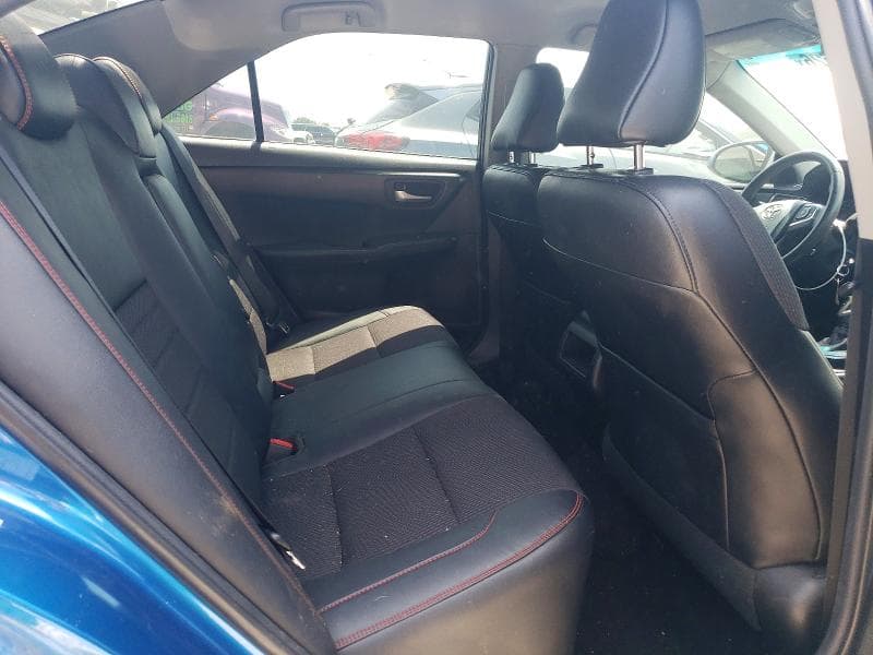 2017 TOYOTA CAMRY SE 10