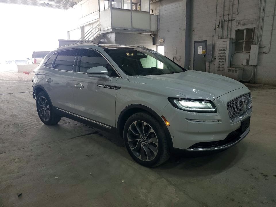 2022 LINCOLN NAUTILUS RESERVE 4