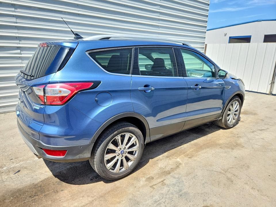 2018 FORD ESCAPE TITANIUM 3