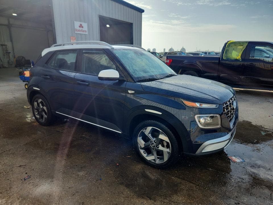 2022 HYUNDAI VENUE LIMITED 4