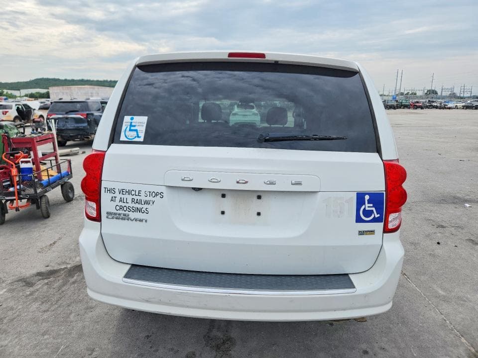2017 DODGE GRAND CARAVAN SE 6