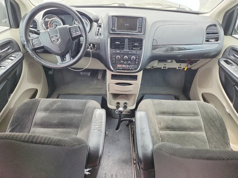 2017 DODGE GRAND CARAVAN SE 8