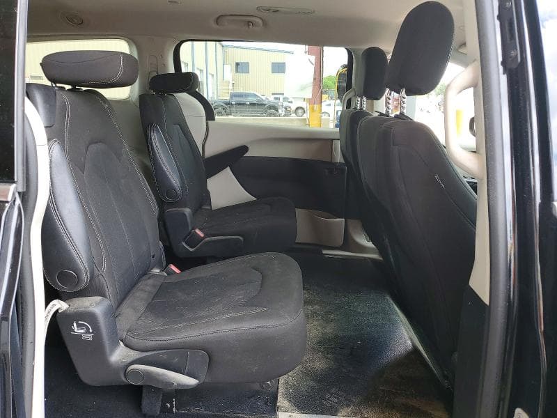 2023 CHRYSLER VOYAGER LX LX 10